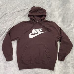 Nike Club Fleece Hoodie Mens Size Medium Brown Pullover Graphic Swoosh Logo